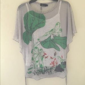 💜Short sleeve painted and beaded shirt w/ tank.💜